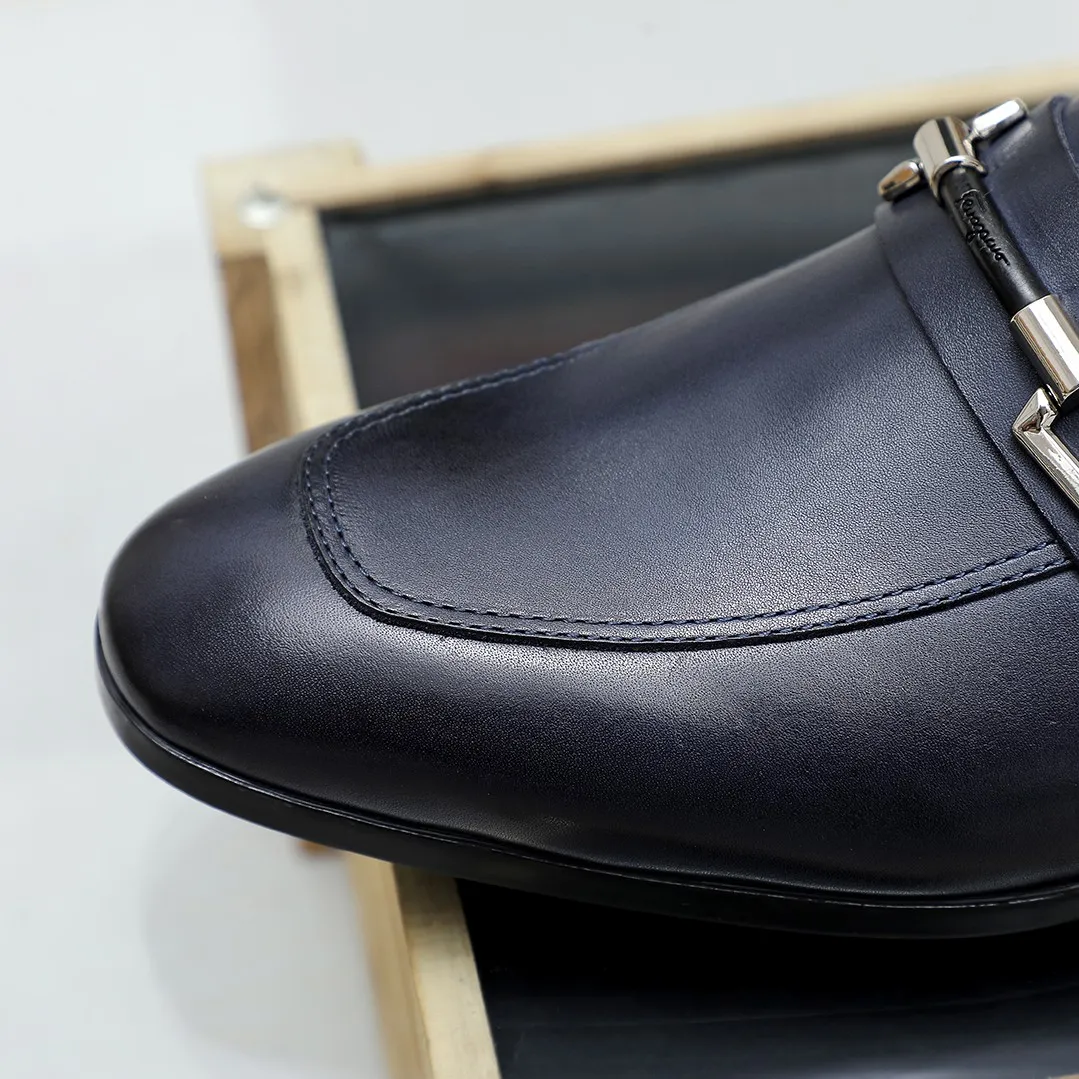 Men's shoes 💰460 🔥Ferragamo's new men's casual slip-on shoes🇨🇳Official website original 1:1 mold, original quality💯Fine workmanship, high-end luxury☘The upper is made of imported Italian first-layer cowhide🌴Luxurious water dyeing🐂Leather lining🍓Rubber wear-resistant and non-slip outsole, breathable and comfortable to wear🍍The first choice for high-grade men, 5 colors available! Code number 38-44 (45.46. Customized)